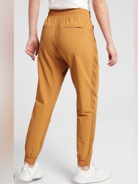 ATHLETA Textured Brooklyn Ankle Joggers Tuscon Mustard Gold Travel Women’s Sz 6